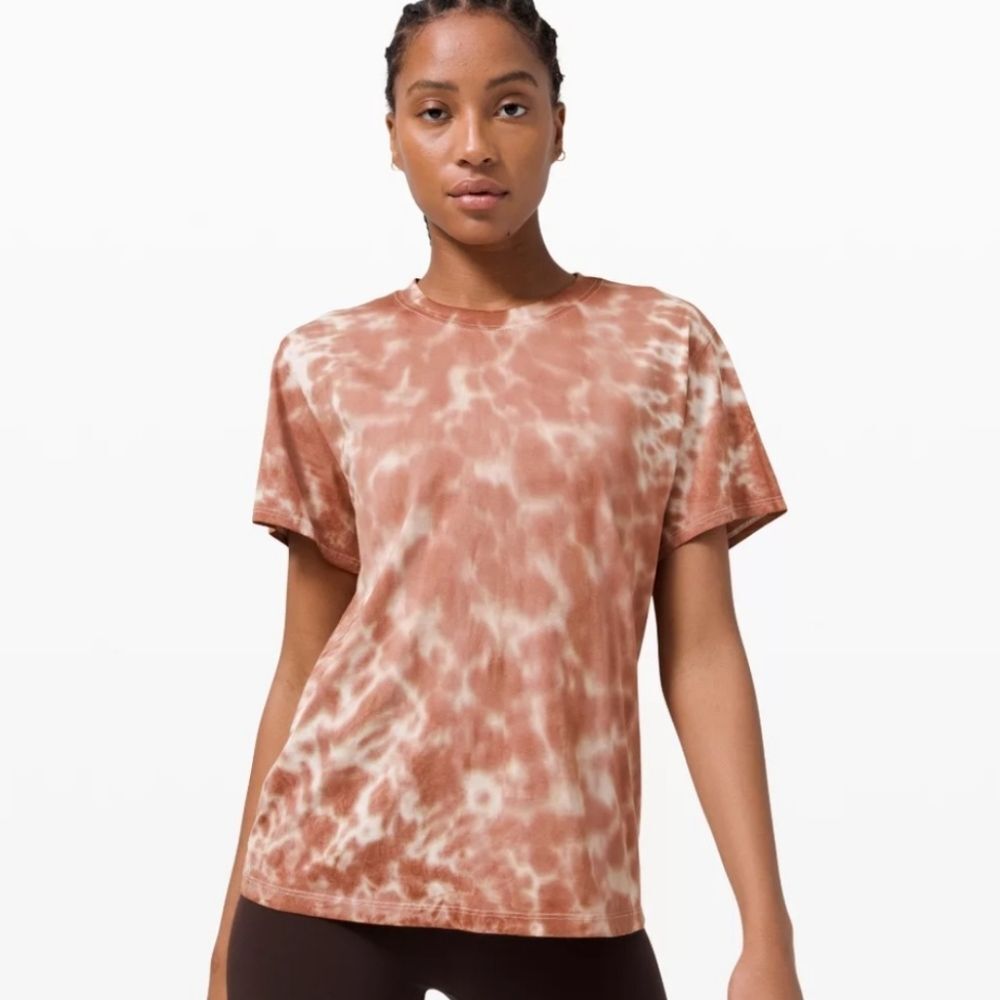 Lululemon All Yours Tie Dye Short Sleeve Top Estimated Size 8 M Medium Pink